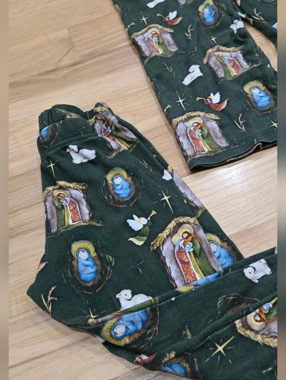Holy Pals Kids Dark Green Nativity Print Pajama Set Size 6